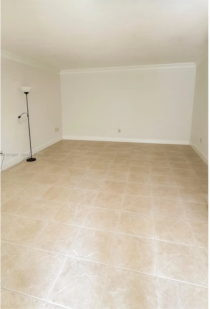 800 Ne 199th St 105d, Miami, Florida 33179, Miami, Florida 33179, 2 Bedrooms Bedrooms, ,2 BathroomsBathrooms,Residential Lease,For Rent,800 Ne 199th St 105d, Miami, Florida 33179,A11972865