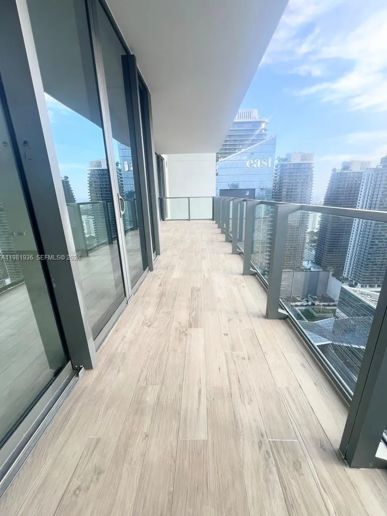 68 Se 6 3510, Miami, Florida 33131, Miami, Florida 33131, 2 Bedrooms Bedrooms, ,2 BathroomsBathrooms,Residential Lease,For Rent,68 Se 6 3510, Miami, Florida 33131,A11981936