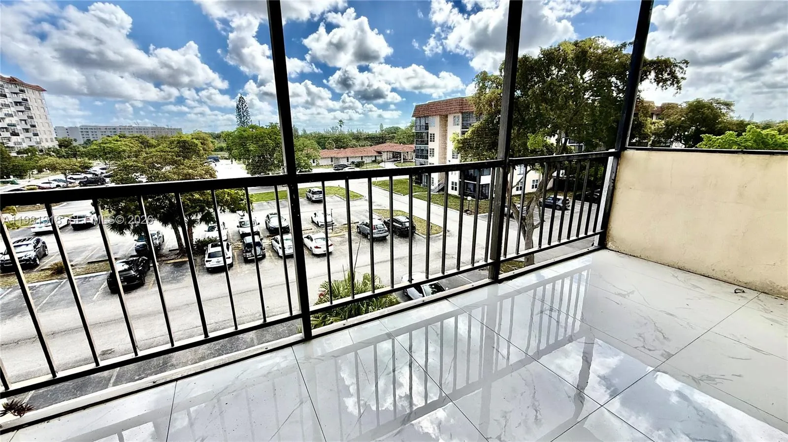 4174 Inverrary Dr 402, Lauderhill, Florida 33319, Lauderhill, Florida 33319, 2 Bedrooms Bedrooms, ,2 BathroomsBathrooms,Residential Lease,For Rent,4174 Inverrary Dr 402, Lauderhill, Florida 33319,A11981318