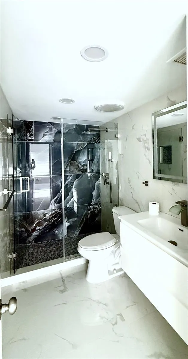 4174 Inverrary Dr 402, Lauderhill, Florida 33319, Lauderhill, Florida 33319, 2 Bedrooms Bedrooms, ,2 BathroomsBathrooms,Residential Lease,For Rent,4174 Inverrary Dr 402, Lauderhill, Florida 33319,A11981318