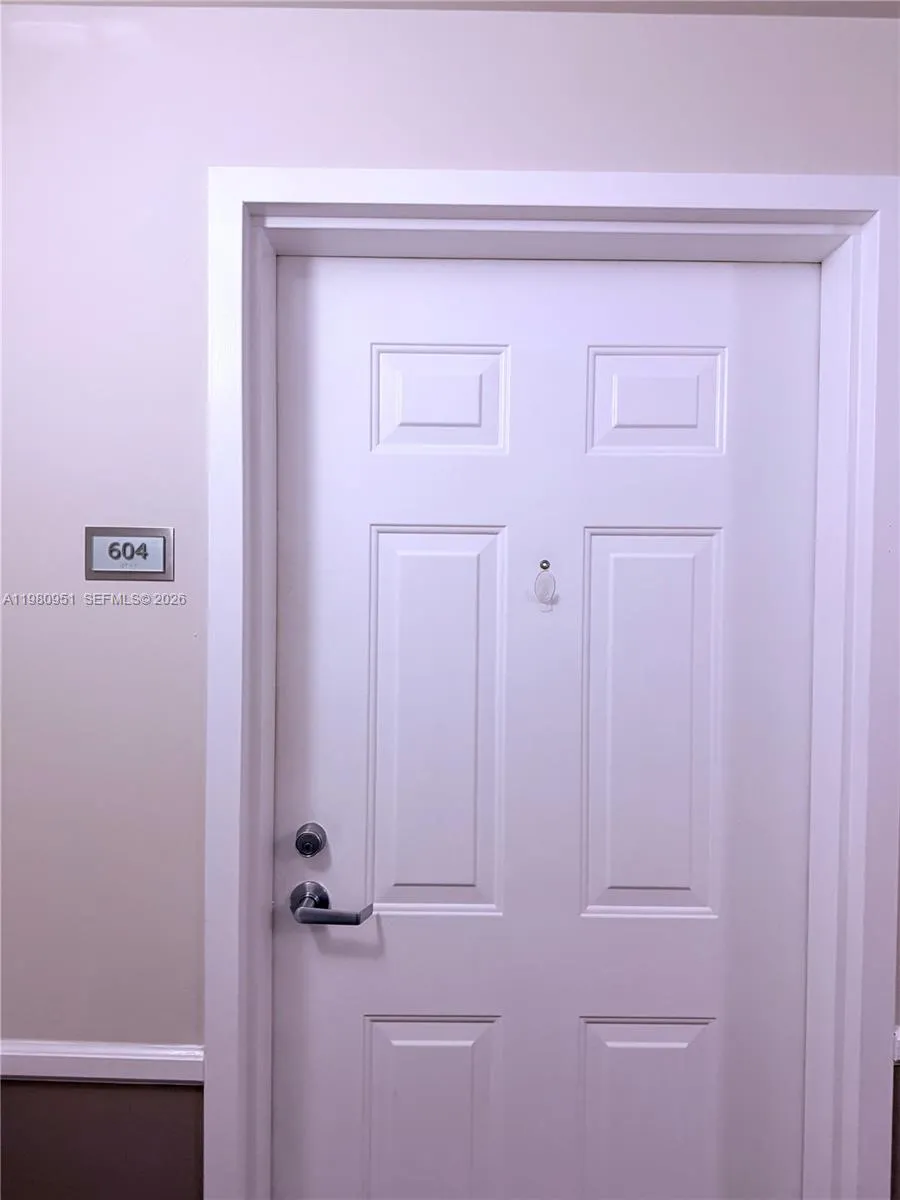 900 Sw 8th St 604, Miami, Florida 33130, Miami, Florida 33130, 2 Bedrooms Bedrooms, ,2 BathroomsBathrooms,Residential Lease,For Rent,900 Sw 8th St 604, Miami, Florida 33130,A11980951