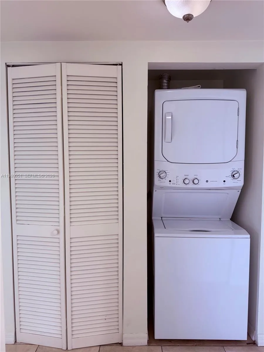 900 Sw 8th St 604, Miami, Florida 33130, Miami, Florida 33130, 2 Bedrooms Bedrooms, ,2 BathroomsBathrooms,Residential Lease,For Rent,900 Sw 8th St 604, Miami, Florida 33130,A11980951