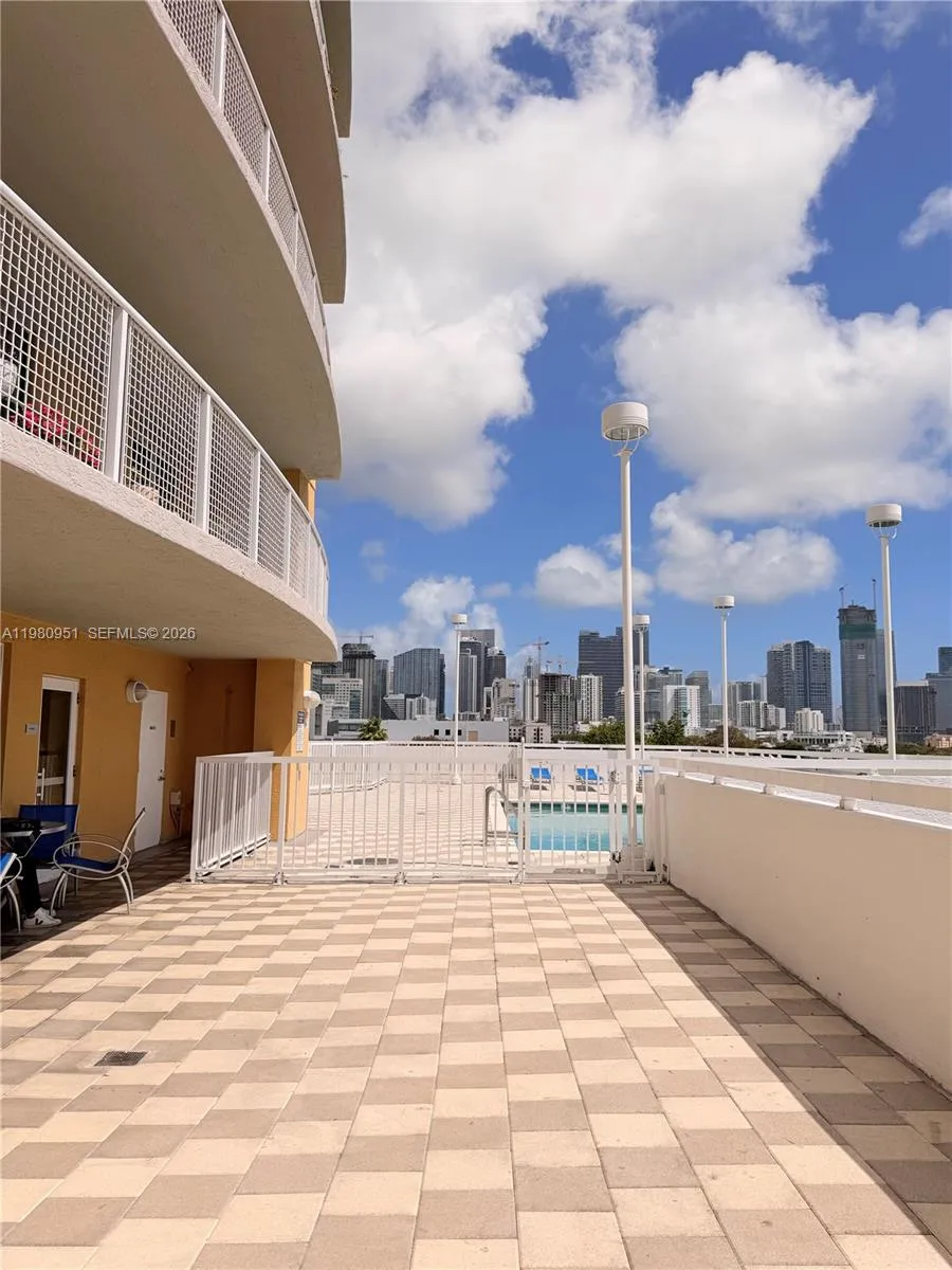 900 Sw 8th St 604, Miami, Florida 33130, Miami, Florida 33130, 2 Bedrooms Bedrooms, ,2 BathroomsBathrooms,Residential Lease,For Rent,900 Sw 8th St 604, Miami, Florida 33130,A11980951