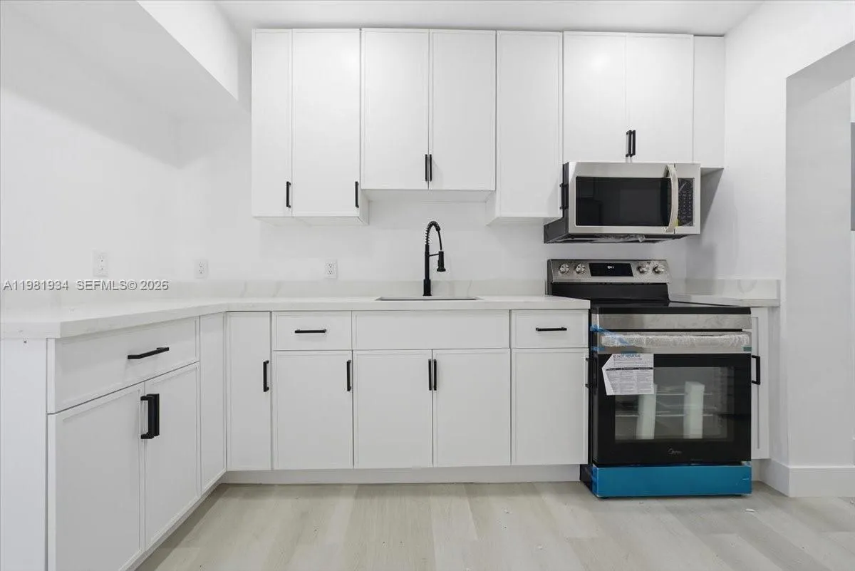 16240 Nw 22nd Ave, Miami Gardens, Florida 33054, Miami Gardens, Florida 33054, 3 Bedrooms Bedrooms, ,2 BathroomsBathrooms,Residential,For Sale,16240 Nw 22nd Ave, Miami Gardens, Florida 33054,A11981934