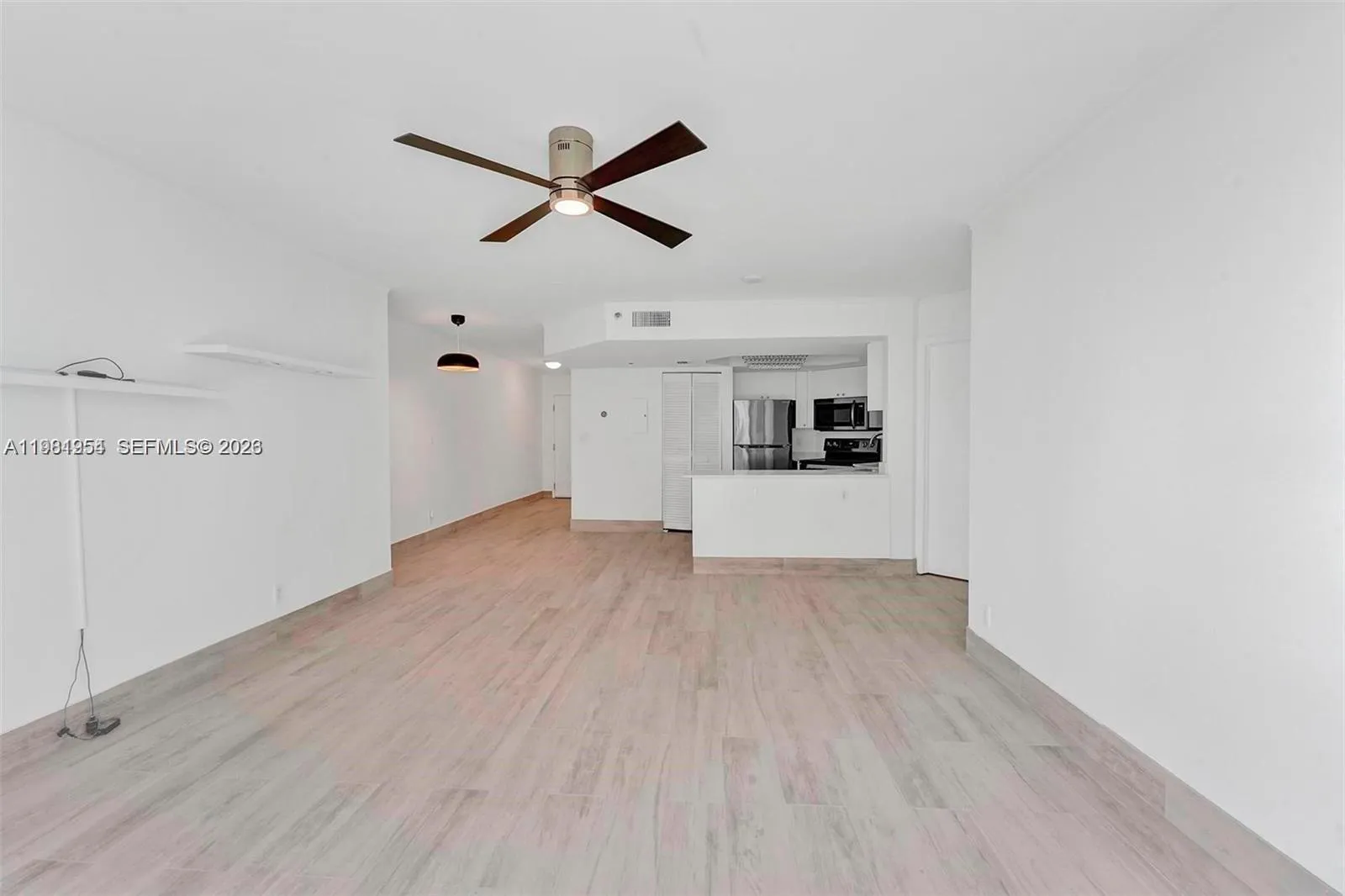 8911 Collins Ave 703, Surfside, Florida 33154, Surfside, Florida 33154, 1 Bedroom Bedrooms, ,1 BathroomBathrooms,Residential Lease,For Rent,8911 Collins Ave 703, Surfside, Florida 33154,A11981954