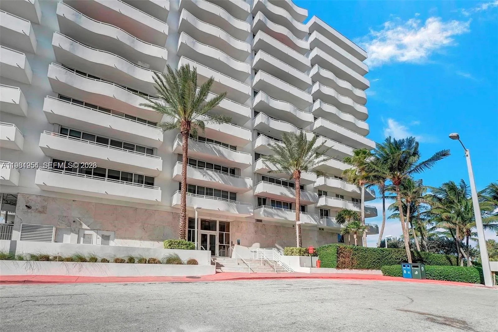 8911 Collins Ave 703, Surfside, Florida 33154, Surfside, Florida 33154, 1 Bedroom Bedrooms, ,1 BathroomBathrooms,Residential Lease,For Rent,8911 Collins Ave 703, Surfside, Florida 33154,A11981954