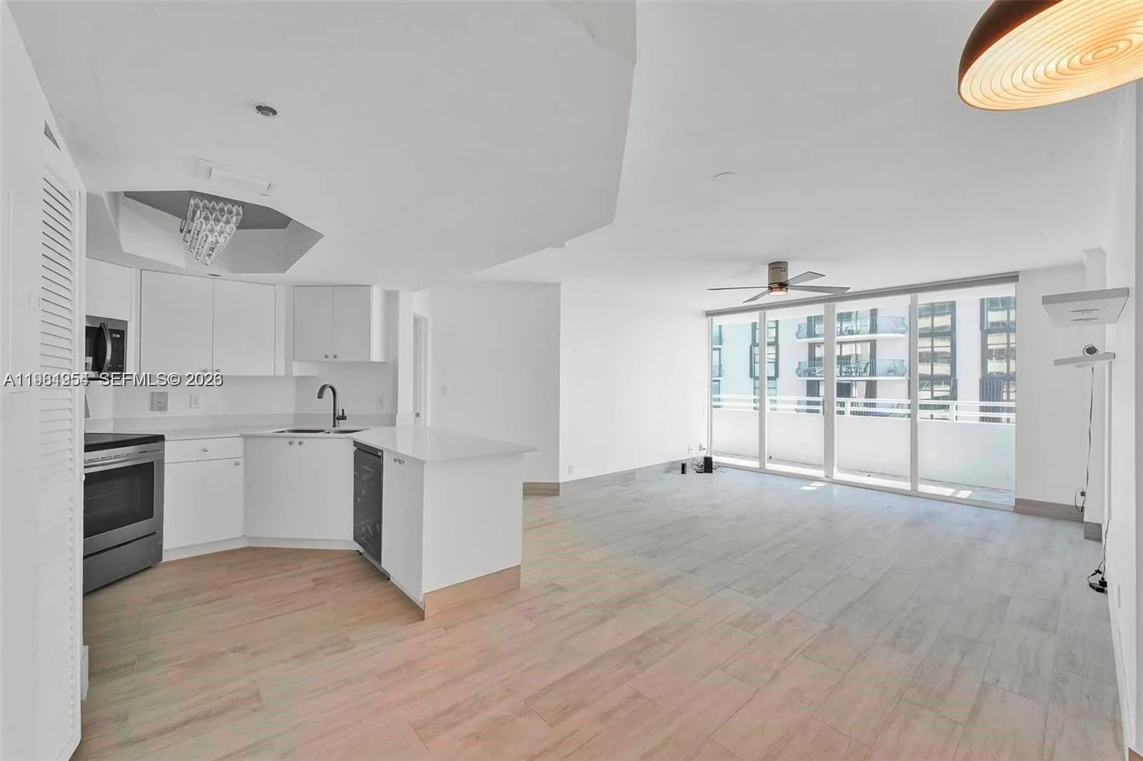 8911 Collins Ave 703, Surfside, Florida 33154, Surfside, Florida 33154, 1 Bedroom Bedrooms, ,1 BathroomBathrooms,Residential Lease,For Rent,8911 Collins Ave 703, Surfside, Florida 33154,A11981954