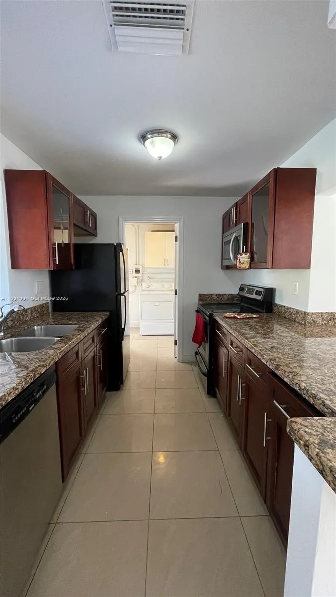 621 Nw 38th Pl, Deerfield Beach, Florida 33064, Deerfield Beach, Florida 33064, 4 Bedrooms Bedrooms, ,2 BathroomsBathrooms,Residential Lease,For Rent,621 Nw 38th Pl, Deerfield Beach, Florida 33064,A11981981