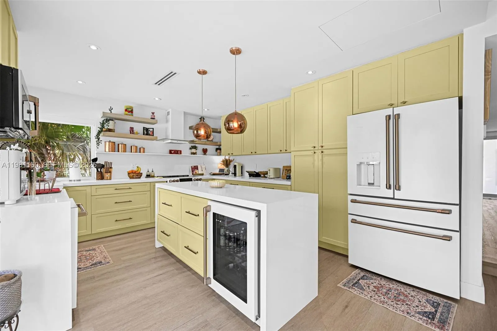 9300 E Calusa Club Dr, Miami, Florida 33186, Miami, Florida 33186, 4 Bedrooms Bedrooms, 8 Rooms Rooms,3 BathroomsBathrooms,Residential,For Sale,9300 E Calusa Club Dr, Miami, Florida 33186,A11981560