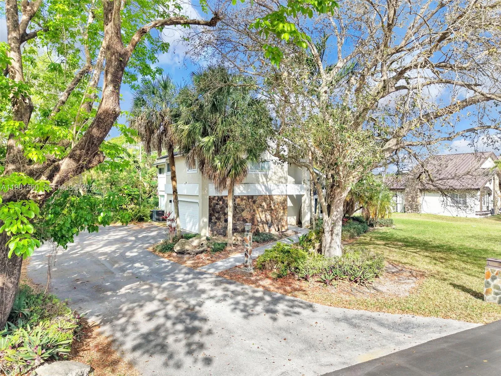 9300 E Calusa Club Dr, Miami, Florida 33186, Miami, Florida 33186, 4 Bedrooms Bedrooms, 8 Rooms Rooms,3 BathroomsBathrooms,Residential,For Sale,9300 E Calusa Club Dr, Miami, Florida 33186,A11981560