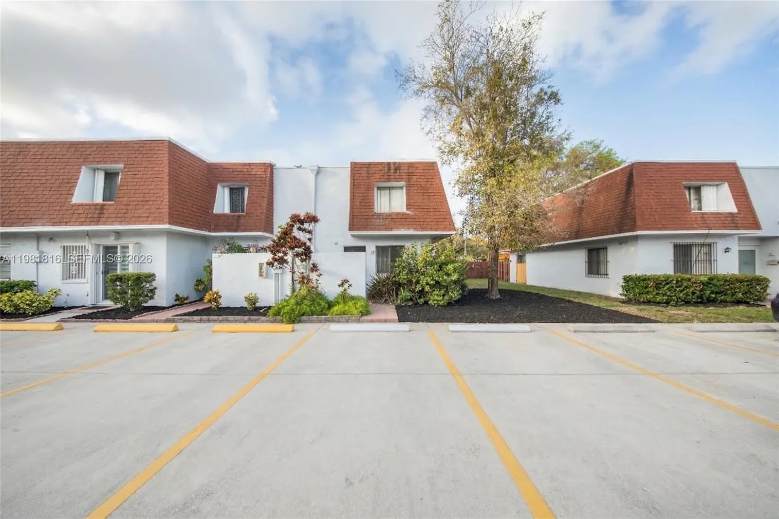 10710 Nw 7th St 11b, Miami, Florida 33172, Miami, Florida 33172, 2 Bedrooms Bedrooms, ,1 BathroomBathrooms,Residential,For Sale,10710 Nw 7th St 11b, Miami, Florida 33172,A11981816