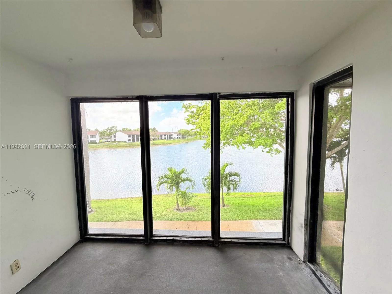206 Lake Pointe Dr 206, Oakland Park, Florida 3330, Oakland Park, Florida 33309, 2 Bedrooms Bedrooms, ,2 BathroomsBathrooms,Residential Lease,For Rent,206 Lake Pointe Dr 206, Oakland Park, Florida 3330,A11982021