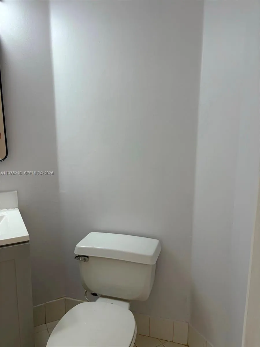 2351 Douglas Rd 1005, Miami, Florida 33145, Miami, Florida 33145, 1 Bedroom Bedrooms, ,1 BathroomBathrooms,Residential Lease,For Rent,2351 Douglas Rd 1005, Miami, Florida 33145,A11975218