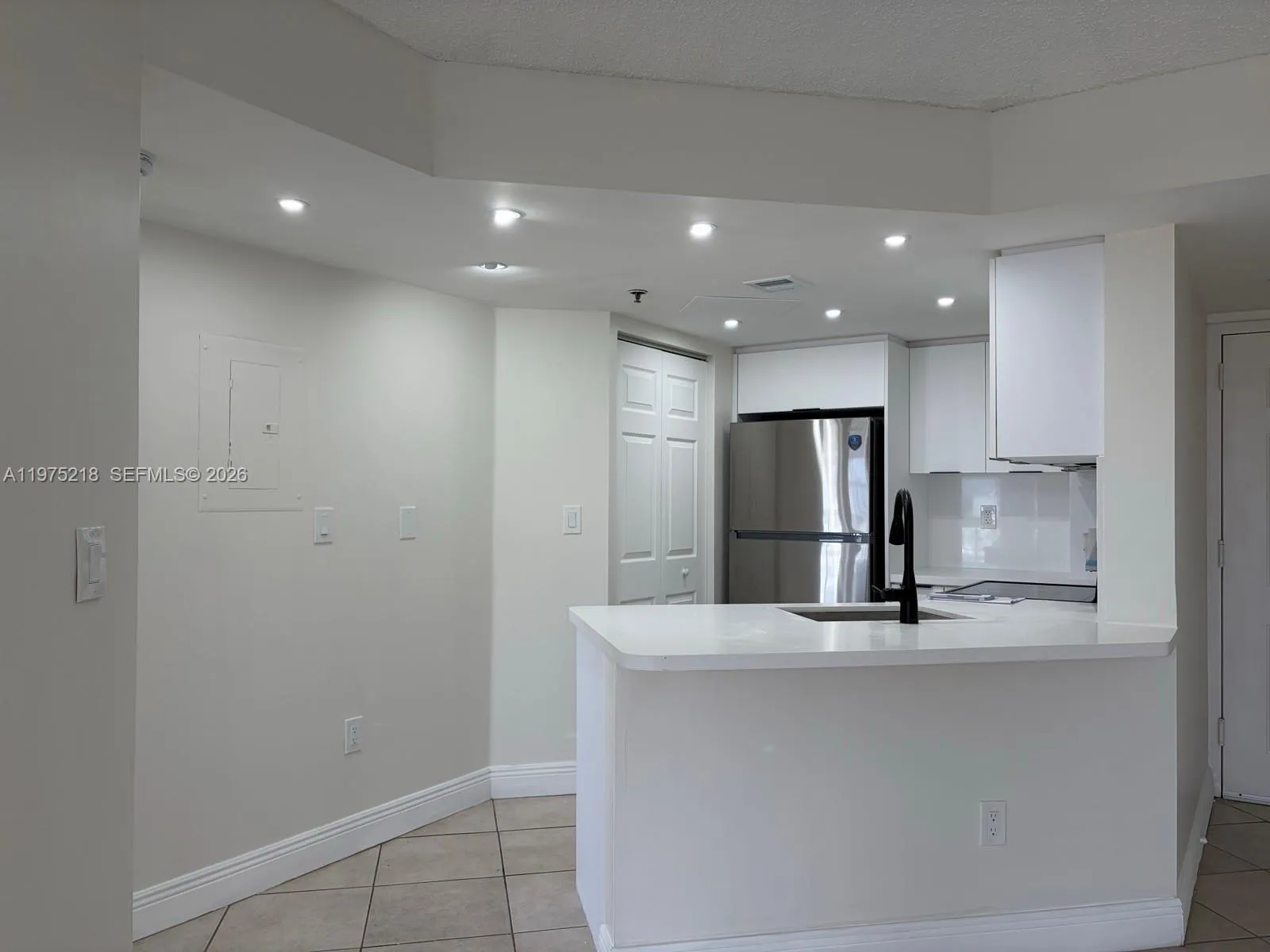 2351 Douglas Rd 1005, Miami, Florida 33145, Miami, Florida 33145, 1 Bedroom Bedrooms, ,1 BathroomBathrooms,Residential Lease,For Rent,2351 Douglas Rd 1005, Miami, Florida 33145,A11975218