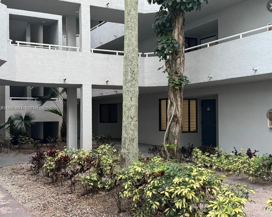 8205 Sw 152nd Ave F-102, Miami, Florida 33193, Miami, Florida 33193, 2 Bedrooms Bedrooms, ,1 BathroomBathrooms,Residential,For Sale,8205 Sw 152nd Ave F-102, Miami, Florida 33193,A11981991