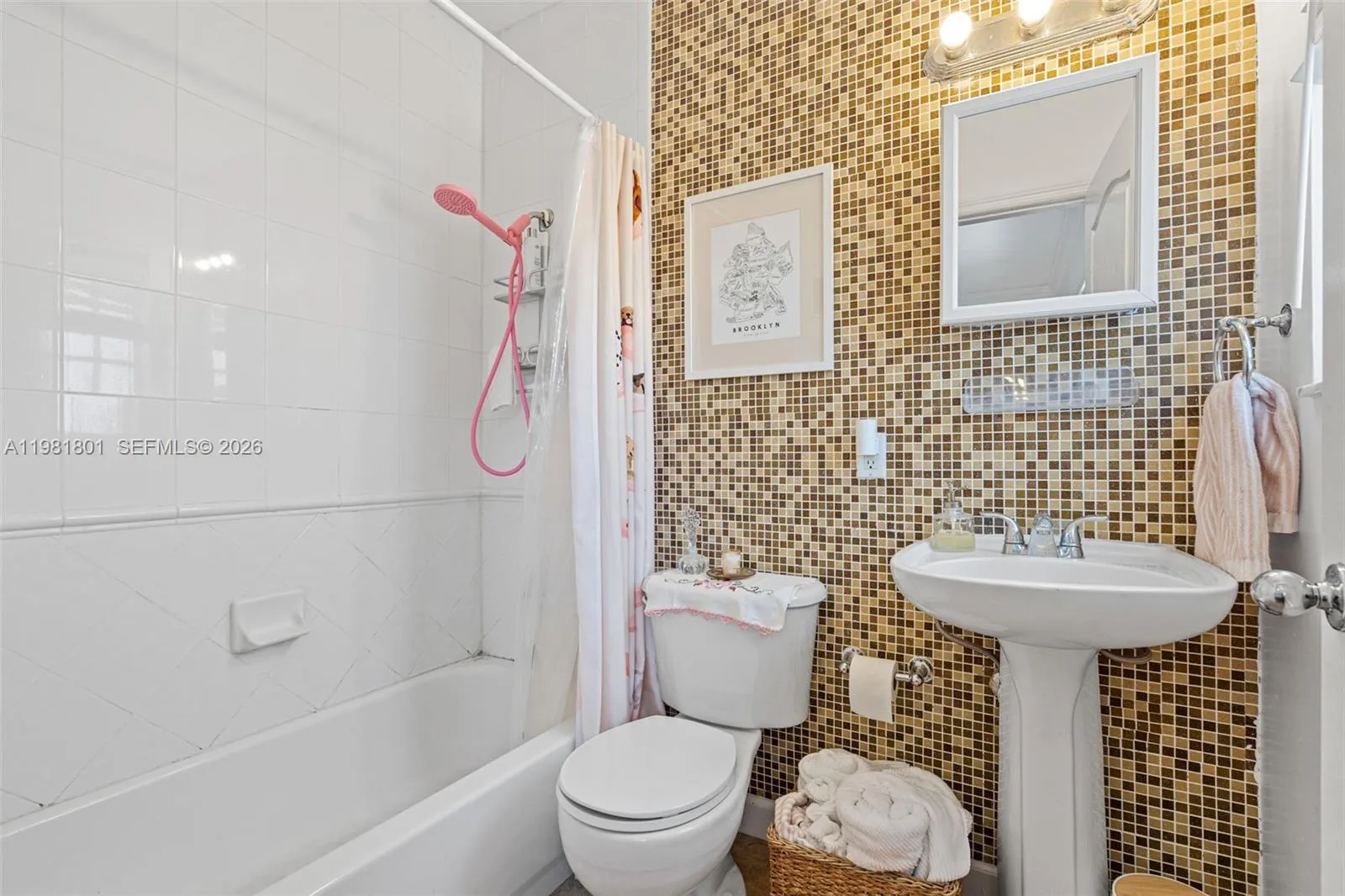 45 Antilla Ave 3c, Coral Gables, Florida 33134, Coral Gables, Florida 33134, 1 Bedroom Bedrooms, ,1 BathroomBathrooms,Residential Lease,For Rent,45 Antilla Ave 3c, Coral Gables, Florida 33134,A11981801