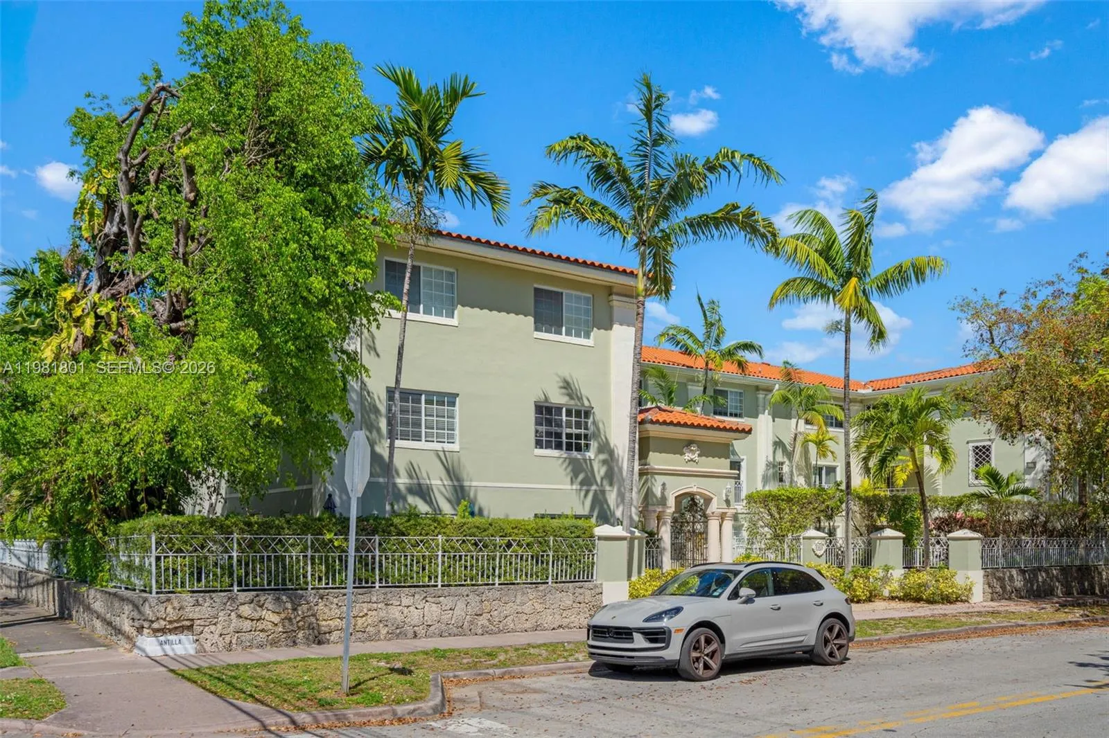 45 Antilla Ave 3c, Coral Gables, Florida 33134, Coral Gables, Florida 33134, 1 Bedroom Bedrooms, ,1 BathroomBathrooms,Residential Lease,For Rent,45 Antilla Ave 3c, Coral Gables, Florida 33134,A11981801