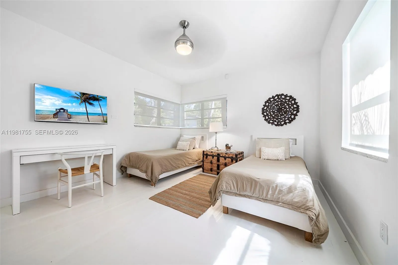 Option 2: 2 Twin beds