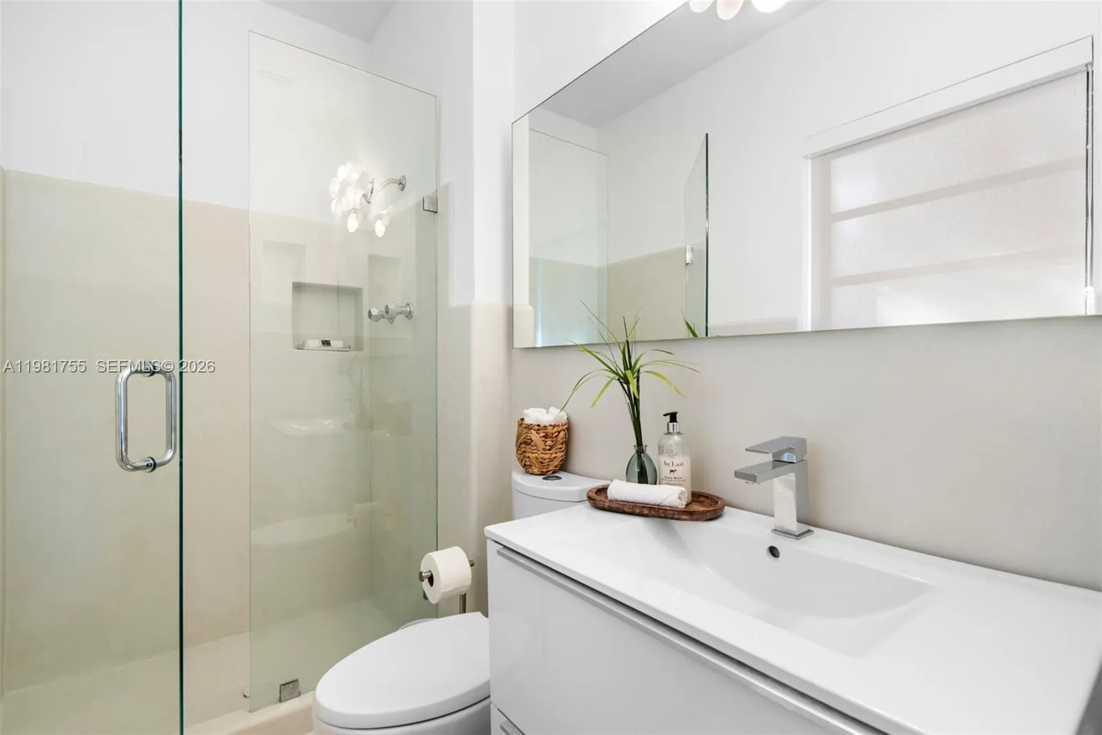 365 N Shore Dr, Miami Beach, Florida 33141, Miami Beach, Florida 33141, 4 Bedrooms Bedrooms, ,4 BathroomsBathrooms,Residential Lease,For Rent,365 N Shore Dr, Miami Beach, Florida 33141,A11981755