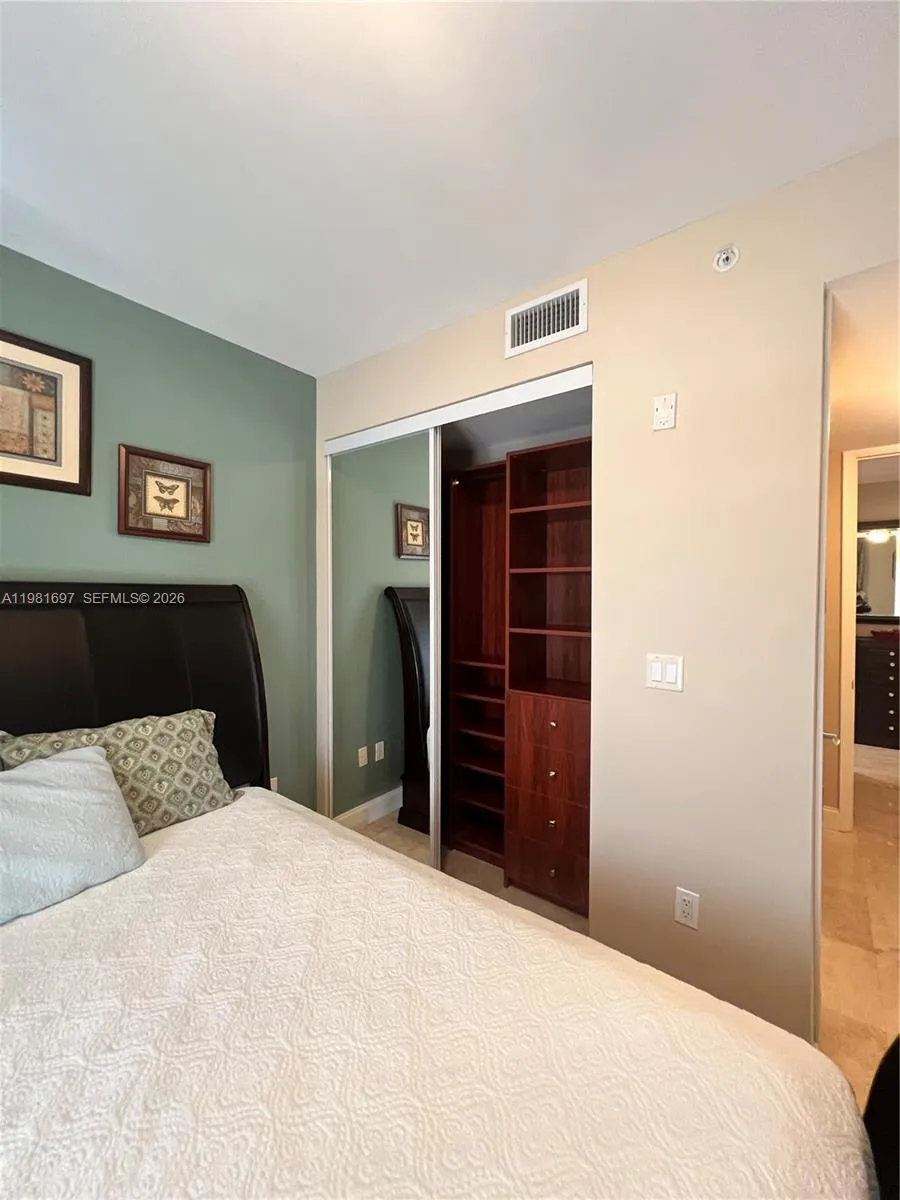 2401 N Ocean Blvd 500, Fort Lauderdale, Florida 33, Fort Lauderdale, Florida 33305, 2 Bedrooms Bedrooms, ,2 BathroomsBathrooms,Residential Lease,For Rent,2401 N Ocean Blvd 500, Fort Lauderdale, Florida 33,A11981697