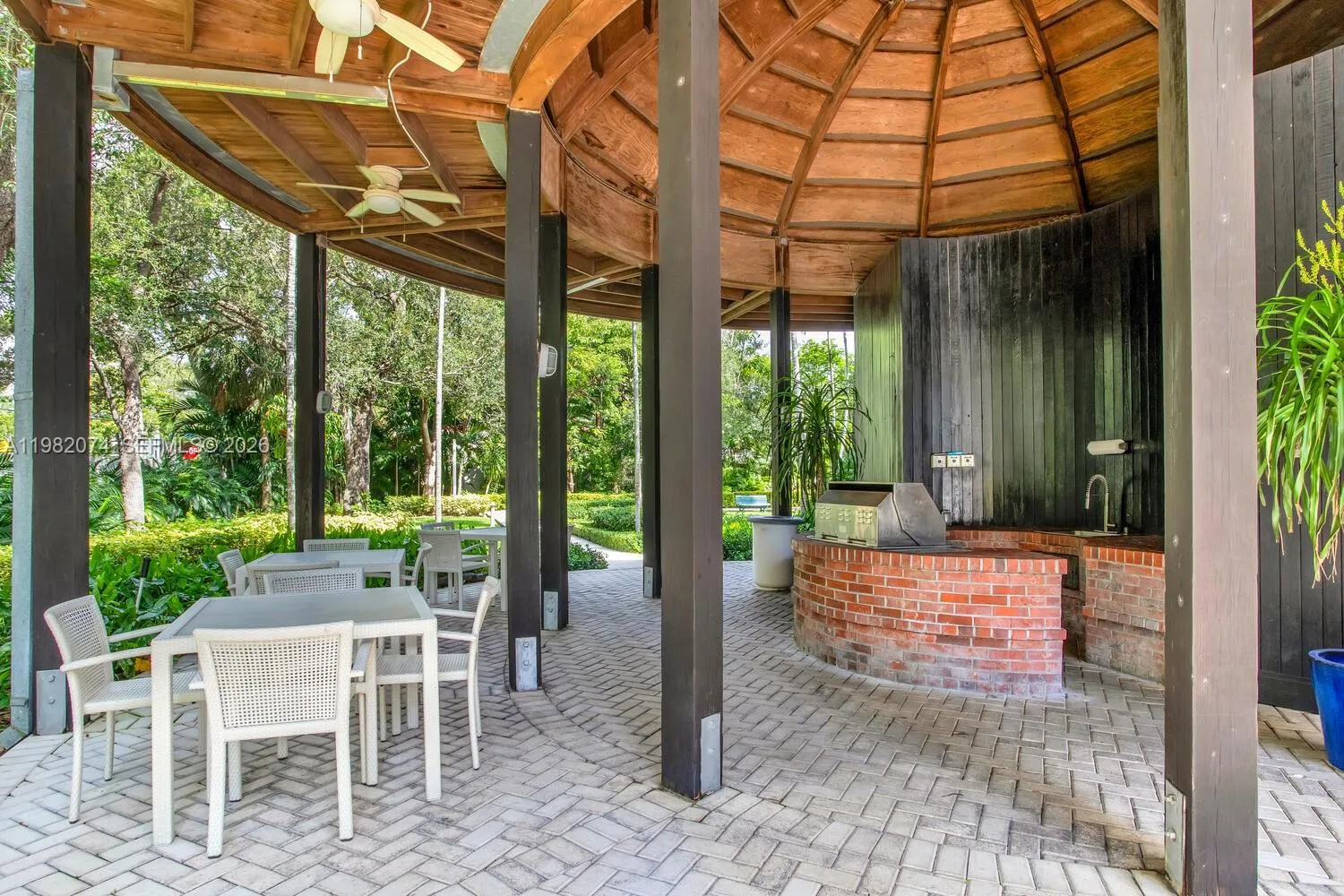 2645 S Bayshore Dr 1802, Miami, Florida 33133, Miami, Florida 33133, 2 Bedrooms Bedrooms, ,2 BathroomsBathrooms,Residential Lease,For Rent,2645 S Bayshore Dr 1802, Miami, Florida 33133,A11982074