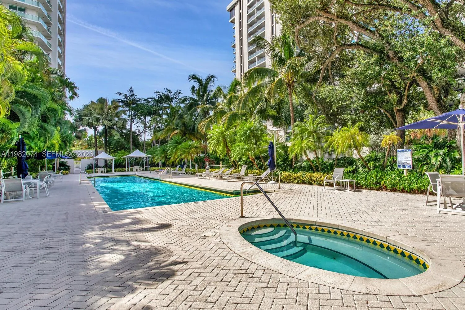 2645 S Bayshore Dr 1802, Miami, Florida 33133, Miami, Florida 33133, 2 Bedrooms Bedrooms, ,2 BathroomsBathrooms,Residential Lease,For Rent,2645 S Bayshore Dr 1802, Miami, Florida 33133,A11982074