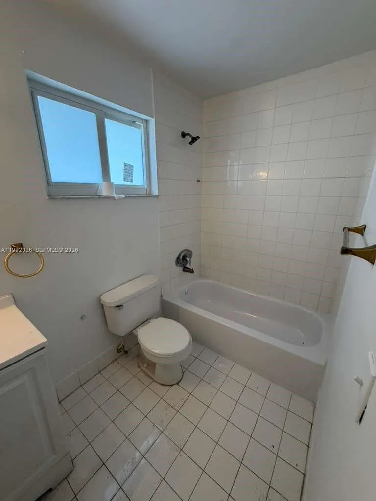 505 Nw 177th St 210, Miami Gardens, Florida 33169, Miami Gardens, Florida 33169, 1 Bedroom Bedrooms, ,1 BathroomBathrooms,Residential Lease,For Rent,505 Nw 177th St 210, Miami Gardens, Florida 33169,A11982086