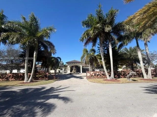 29400 Sw 168th Ct, Homestead, Florida 33030, Homestead, Florida 33030, 5 Bedrooms Bedrooms, ,3 BathroomsBathrooms,Residential,For Sale,29400 Sw 168th Ct, Homestead, Florida 33030,A11981885