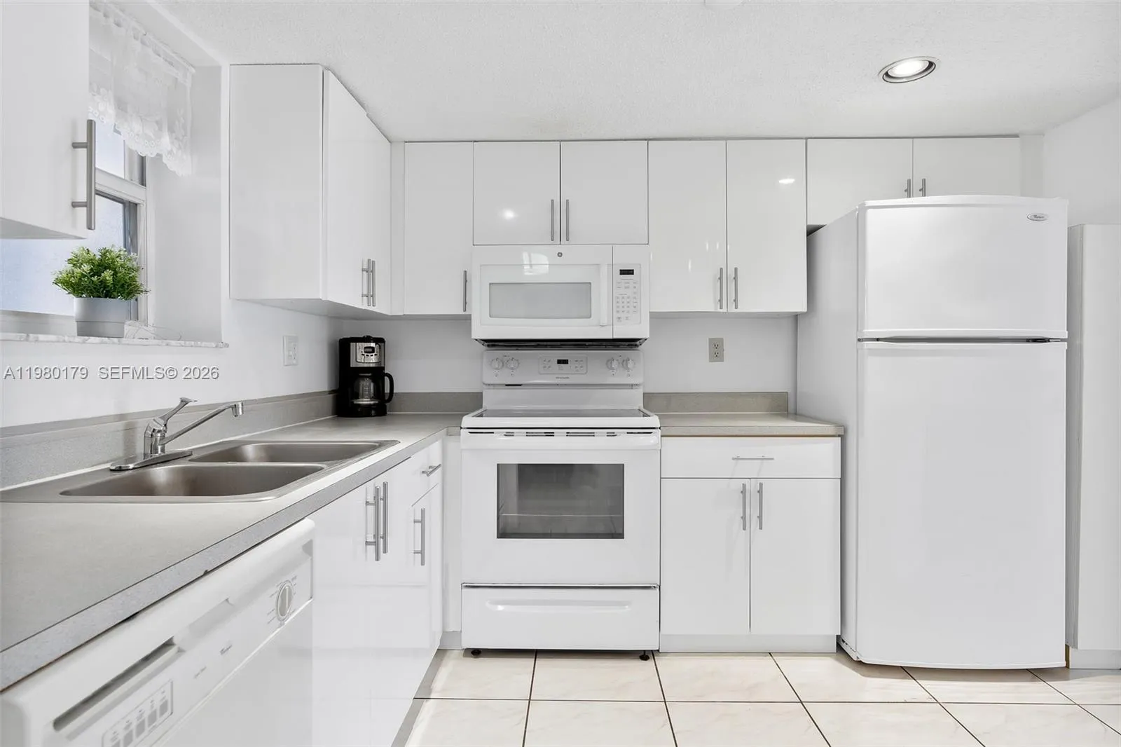 17801 N Bay Rd 607, Sunny Isles Beach, Florida 331, Sunny Isles Beach, Florida 33160, 2 Bedrooms Bedrooms, ,2 BathroomsBathrooms,Residential,For Sale,17801 N Bay Rd 607, Sunny Isles Beach, Florida 331,A11980179