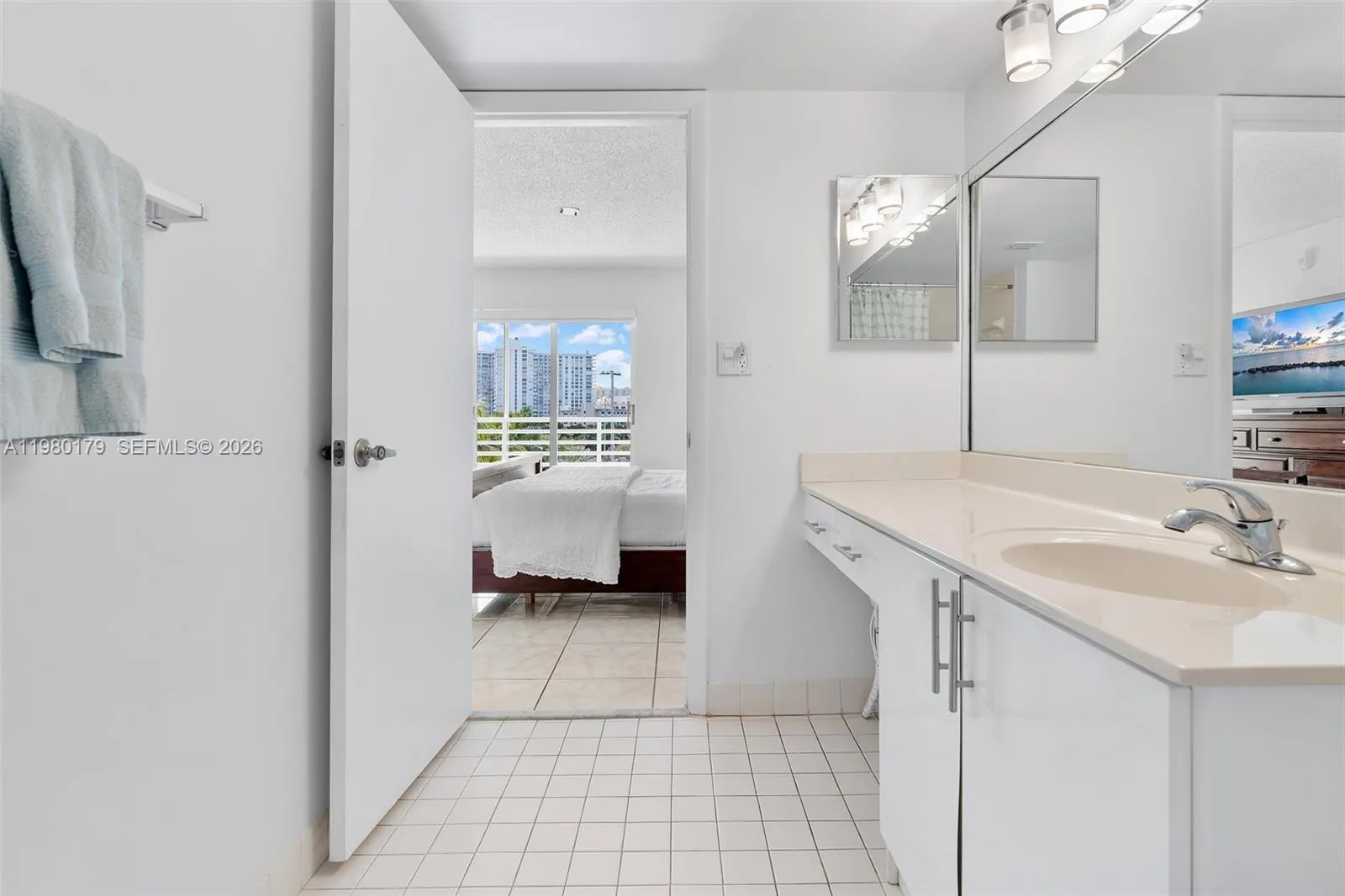 17801 N Bay Rd 607, Sunny Isles Beach, Florida 331, Sunny Isles Beach, Florida 33160, 2 Bedrooms Bedrooms, ,2 BathroomsBathrooms,Residential,For Sale,17801 N Bay Rd 607, Sunny Isles Beach, Florida 331,A11980179