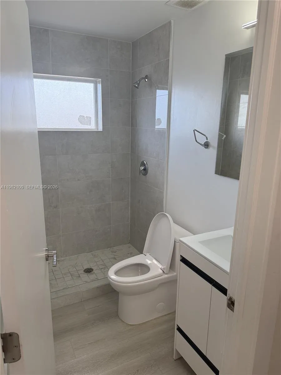 10384 Sw 173rd St 2, Miami, Florida 33157, Miami, Florida 33157, 3 Bedrooms Bedrooms, ,2 BathroomsBathrooms,Residential Lease,For Rent,10384 Sw 173rd St 2, Miami, Florida 33157,A11982100