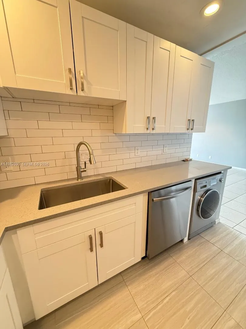 2261 Ne 67th St 1823, Fort Lauderdale, Florida 333, Fort Lauderdale, Florida 33308, 2 Bedrooms Bedrooms, ,2 BathroomsBathrooms,Residential Lease,For Rent,2261 Ne 67th St 1823, Fort Lauderdale, Florida 333,A11982090