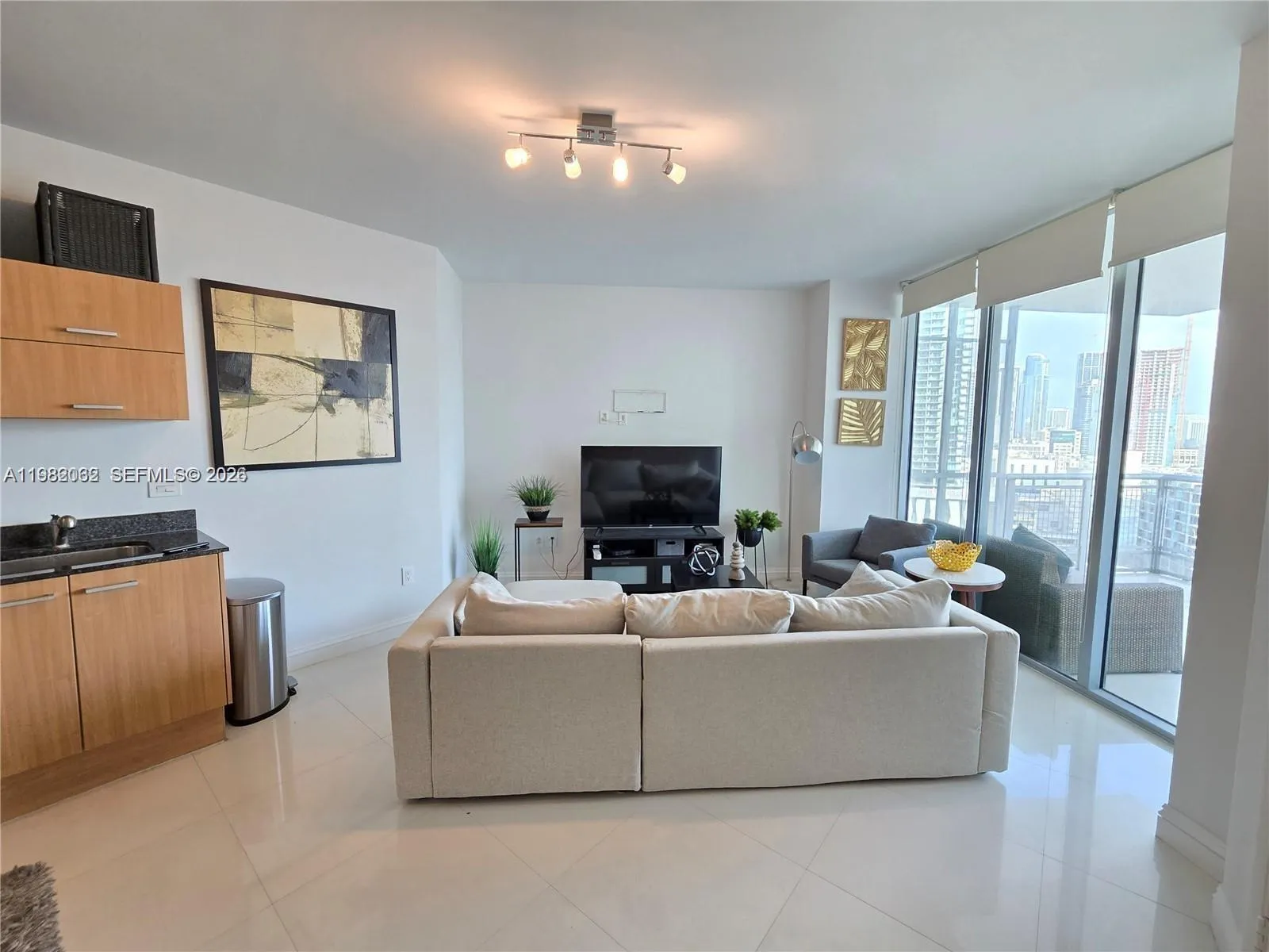 350 S Miami Ave 2109, Miami, Florida 33130, Miami, Florida 33130, 1 Bedroom Bedrooms, ,1 BathroomBathrooms,Residential Lease,For Rent,350 S Miami Ave 2109, Miami, Florida 33130,A11982062