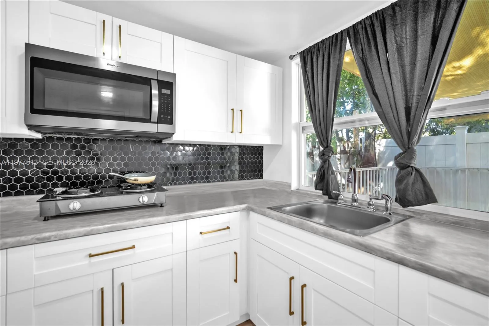 7151 Taft St, Hollywood, Florida 33024, Hollywood, Florida 33024, 2 Bedrooms Bedrooms, ,1 BathroomBathrooms,Residential,For Sale,7151 Taft St, Hollywood, Florida 33024,A11977513