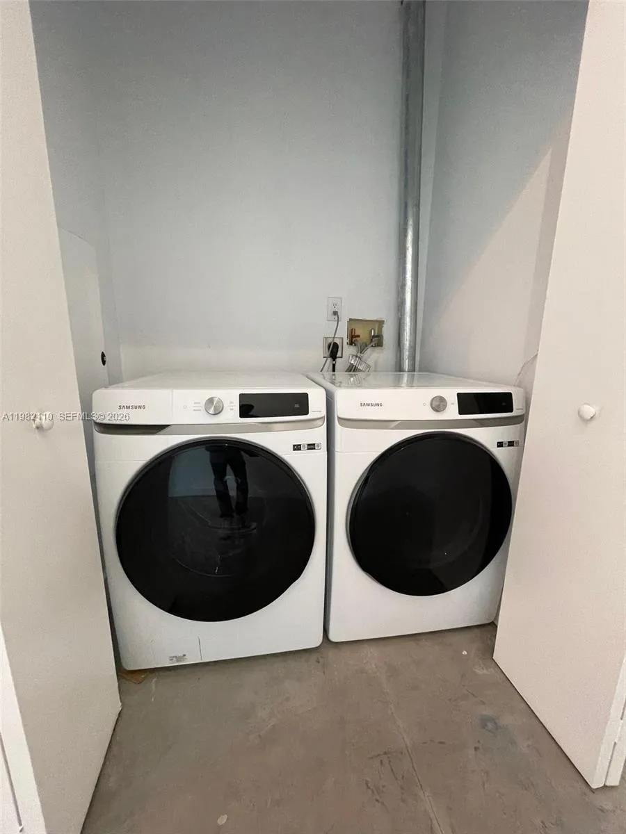 3029 Ne 188th St 907, Aventura, Florida 33180, Aventura, Florida 33180, 2 Bedrooms Bedrooms, ,2 BathroomsBathrooms,Residential Lease,For Rent,3029 Ne 188th St 907, Aventura, Florida 33180,A11982110