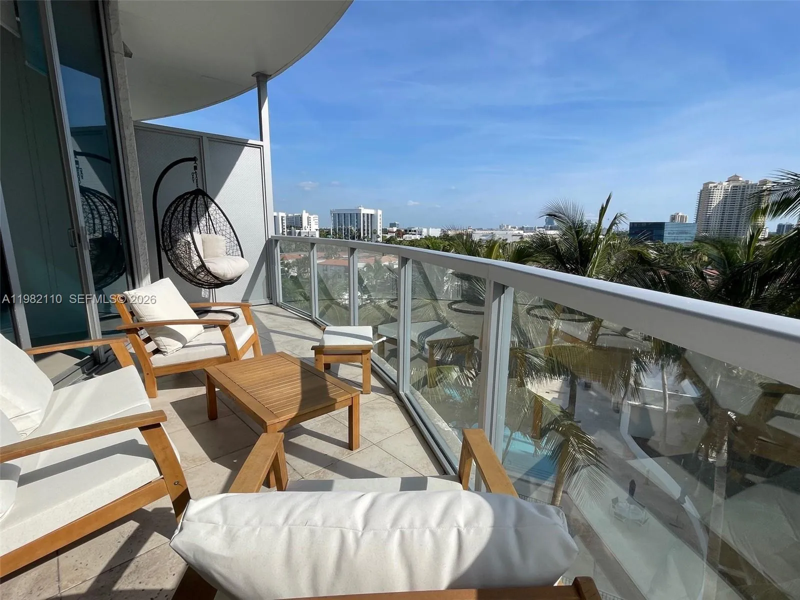 3029 Ne 188th St 907, Aventura, Florida 33180, Aventura, Florida 33180, 2 Bedrooms Bedrooms, ,2 BathroomsBathrooms,Residential Lease,For Rent,3029 Ne 188th St 907, Aventura, Florida 33180,A11982110