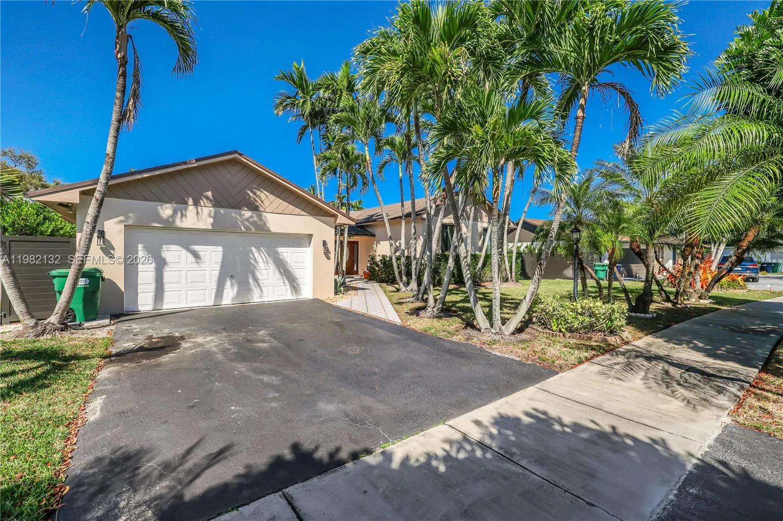 11541 Sw 100th St, Miami, Florida 33176, Miami, Florida 33176, 3 Bedrooms Bedrooms, ,2 BathroomsBathrooms,Residential,For Sale,11541 Sw 100th St, Miami, Florida 33176,A11982132