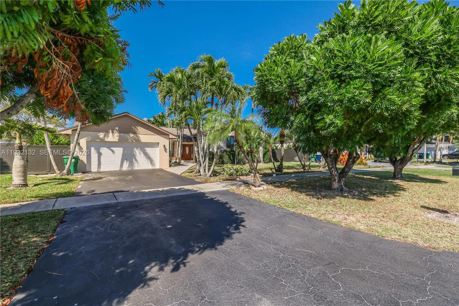 11541 Sw 100th St, Miami, Florida 33176, Miami, Florida 33176, 3 Bedrooms Bedrooms, ,2 BathroomsBathrooms,Residential,For Sale,11541 Sw 100th St, Miami, Florida 33176,A11982132