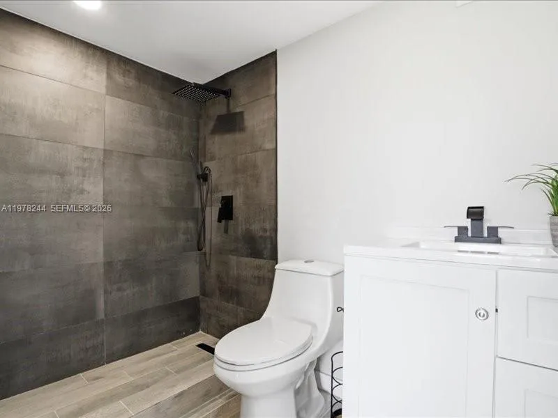 301 Sw 135th Ave 108c, Pembroke Pines, Florida 330, Pembroke Pines, Florida 33027, 1 Bedroom Bedrooms, ,1 BathroomBathrooms,Residential,For Sale,301 Sw 135th Ave 108c, Pembroke Pines, Florida 330,A11978244