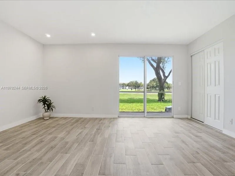 301 Sw 135th Ave 108c, Pembroke Pines, Florida 330, Pembroke Pines, Florida 33027, 1 Bedroom Bedrooms, ,1 BathroomBathrooms,Residential,For Sale,301 Sw 135th Ave 108c, Pembroke Pines, Florida 330,A11978244