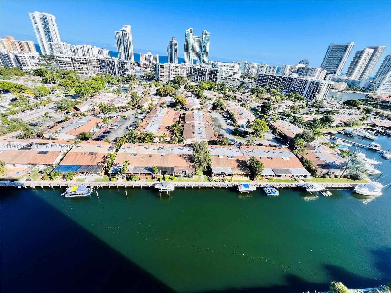 2500 Parkview Dr 1803, Hallandale Beach, Florida 3, Hallandale Beach, Florida 33009, 1 Bedroom Bedrooms, 1 Room Rooms,1 BathroomBathrooms,Residential,For Sale,2500 Parkview Dr 1803, Hallandale Beach, Florida 3,A11982149