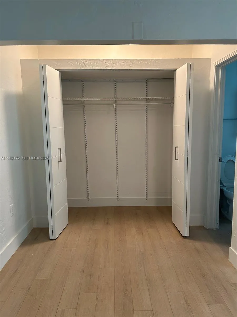 1025 Meridian Ave 207, Miami Beach, Florida 33139, Miami Beach, Florida 33139, ,1 BathroomBathrooms,Residential Lease,For Rent,1025 Meridian Ave 207, Miami Beach, Florida 33139,A11982172