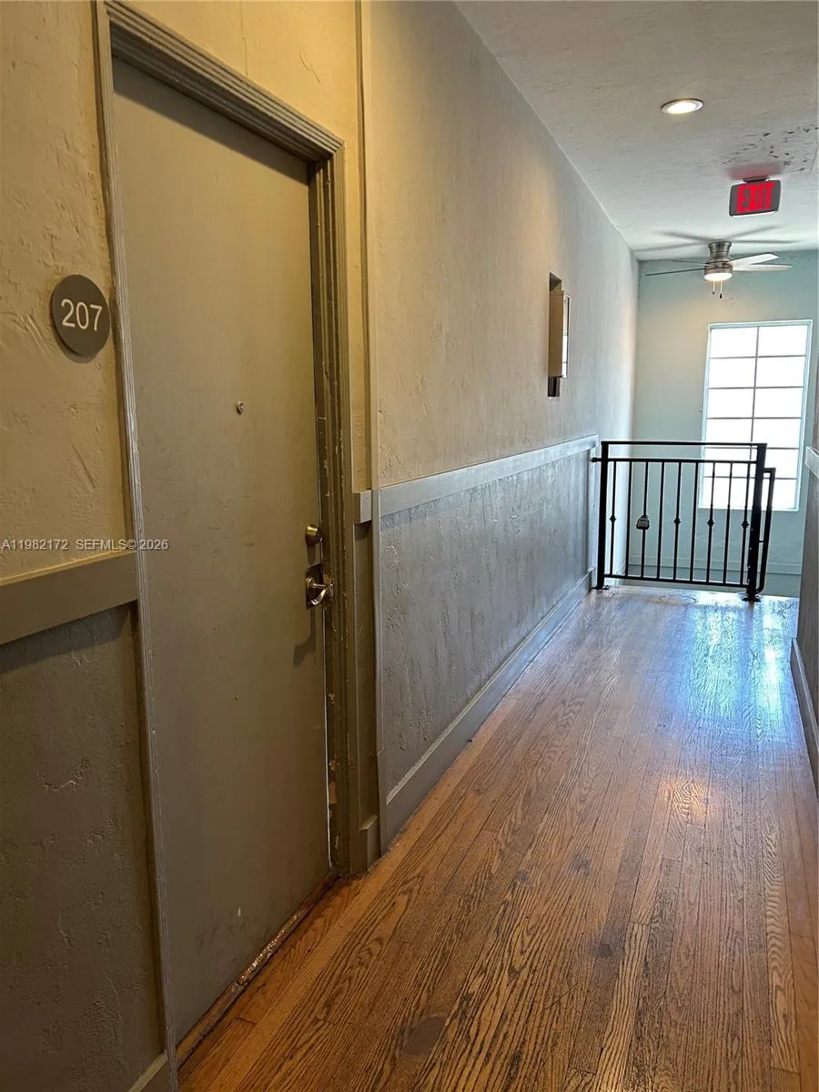 1025 Meridian Ave 207, Miami Beach, Florida 33139, Miami Beach, Florida 33139, ,1 BathroomBathrooms,Residential Lease,For Rent,1025 Meridian Ave 207, Miami Beach, Florida 33139,A11982172