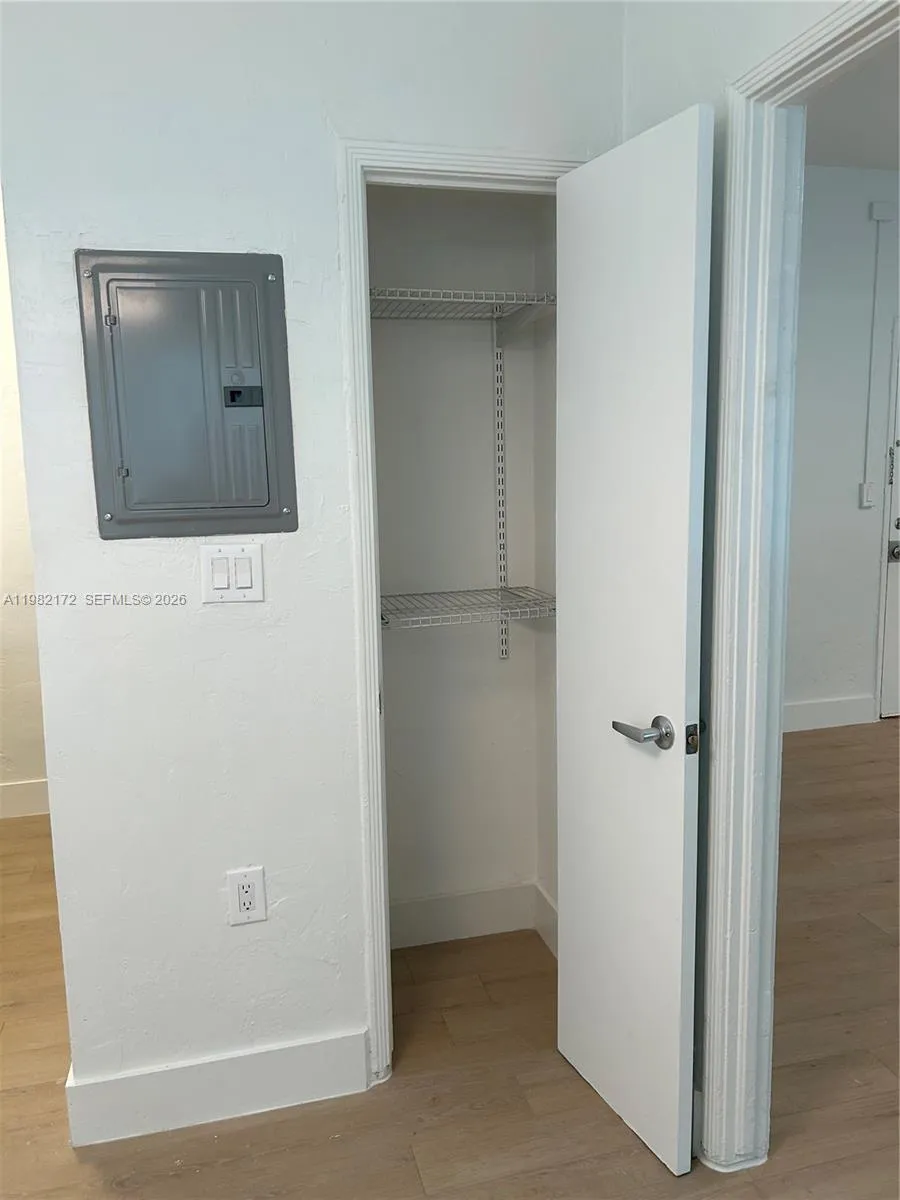 1025 Meridian Ave 207, Miami Beach, Florida 33139, Miami Beach, Florida 33139, ,1 BathroomBathrooms,Residential Lease,For Rent,1025 Meridian Ave 207, Miami Beach, Florida 33139,A11982172