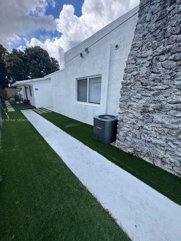 2036 Sw 57th Ct 2036, Miami, Florida 33155, Miami, Florida 33155, 3 Bedrooms Bedrooms, ,2 BathroomsBathrooms,Residential Lease,For Rent,2036 Sw 57th Ct 2036, Miami, Florida 33155,A11981440