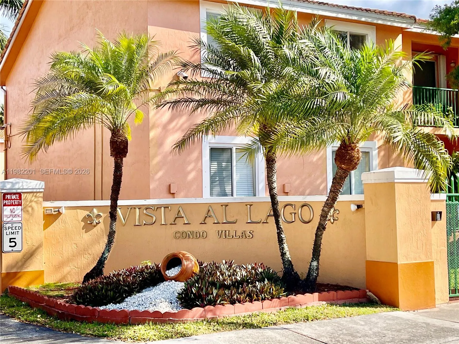 4681 Nw 9th St 211, Miami, Florida 33126, Miami, Florida 33126, 2 Bedrooms Bedrooms, ,2 BathroomsBathrooms,Residential Lease,For Rent,4681 Nw 9th St 211, Miami, Florida 33126,A11982201