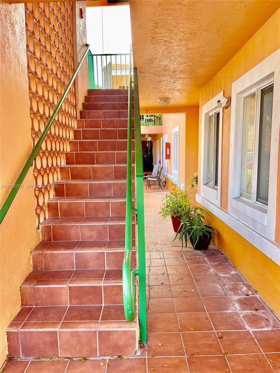4681 Nw 9th St 211, Miami, Florida 33126, Miami, Florida 33126, 2 Bedrooms Bedrooms, ,2 BathroomsBathrooms,Residential Lease,For Rent,4681 Nw 9th St 211, Miami, Florida 33126,A11982201