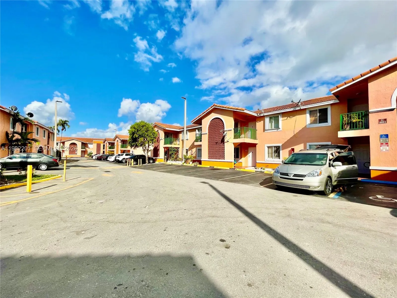4681 Nw 9th St 211, Miami, Florida 33126, Miami, Florida 33126, 2 Bedrooms Bedrooms, ,2 BathroomsBathrooms,Residential Lease,For Rent,4681 Nw 9th St 211, Miami, Florida 33126,A11982201