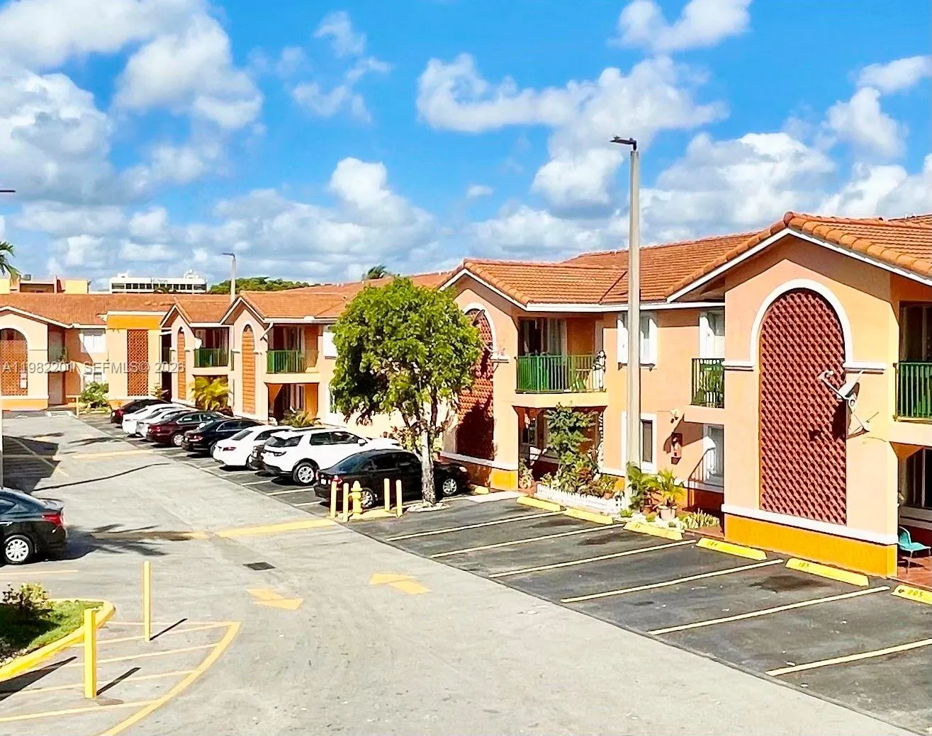 4681 Nw 9th St 211, Miami, Florida 33126, Miami, Florida 33126, 2 Bedrooms Bedrooms, ,2 BathroomsBathrooms,Residential Lease,For Rent,4681 Nw 9th St 211, Miami, Florida 33126,A11982201
