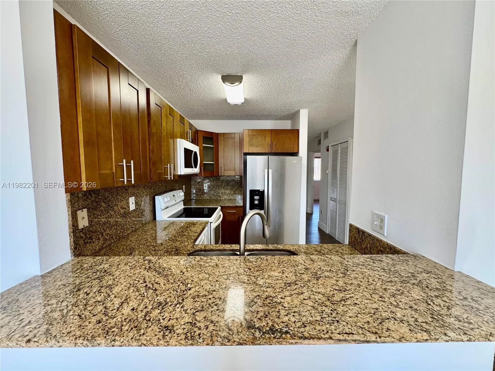 4681 Nw 9th St 211, Miami, Florida 33126, Miami, Florida 33126, 2 Bedrooms Bedrooms, ,2 BathroomsBathrooms,Residential Lease,For Rent,4681 Nw 9th St 211, Miami, Florida 33126,A11982201